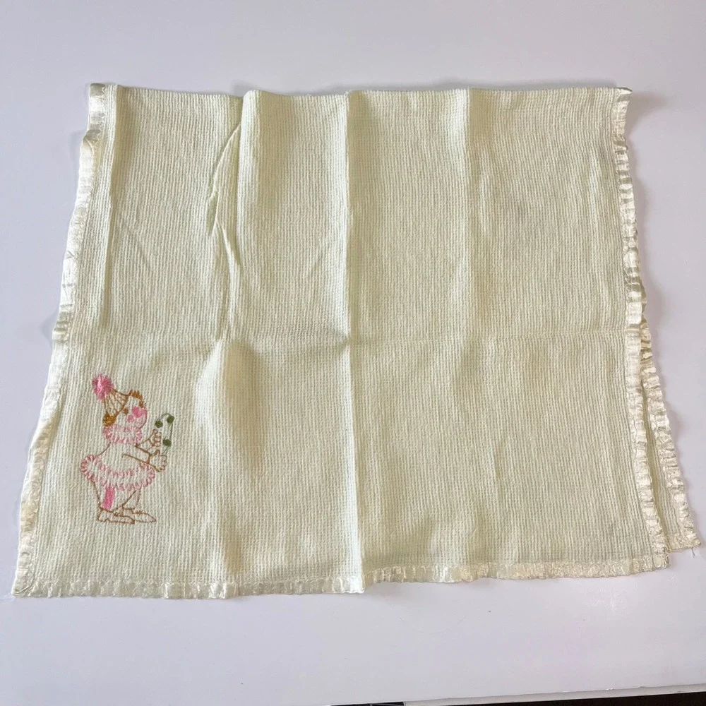 Vtg Waffle Weave Baby Blanket Satin Trim Embroidered Clown Cream Yellow 37x22